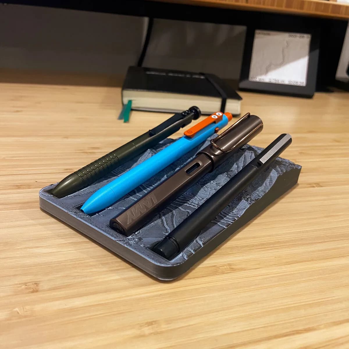 Mountain Pen Holder